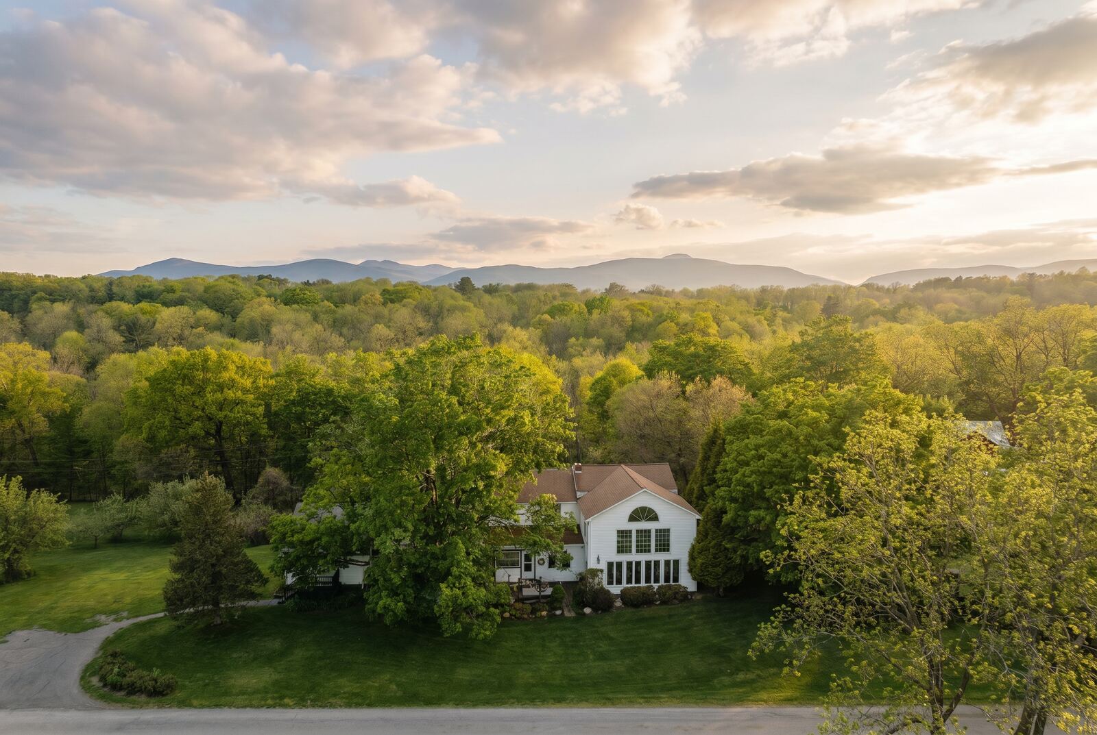 262-270 Patterson Lane, Saugerties — editorial frame