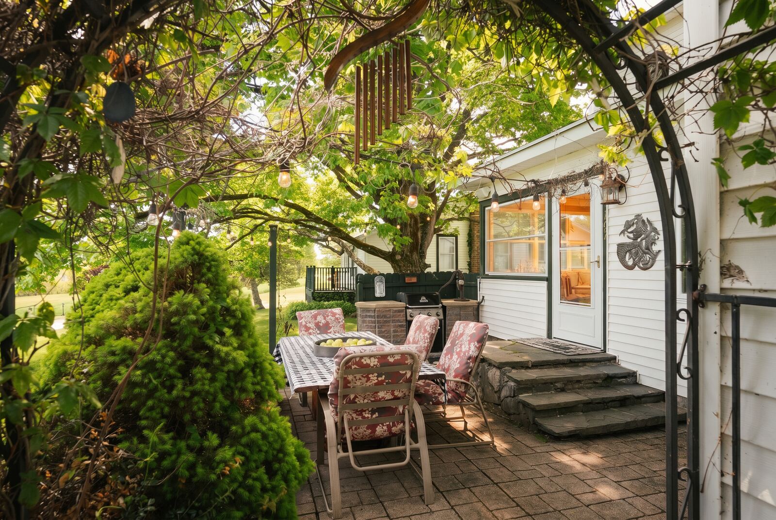 262-270 Patterson Lane, Saugerties — editorial frame