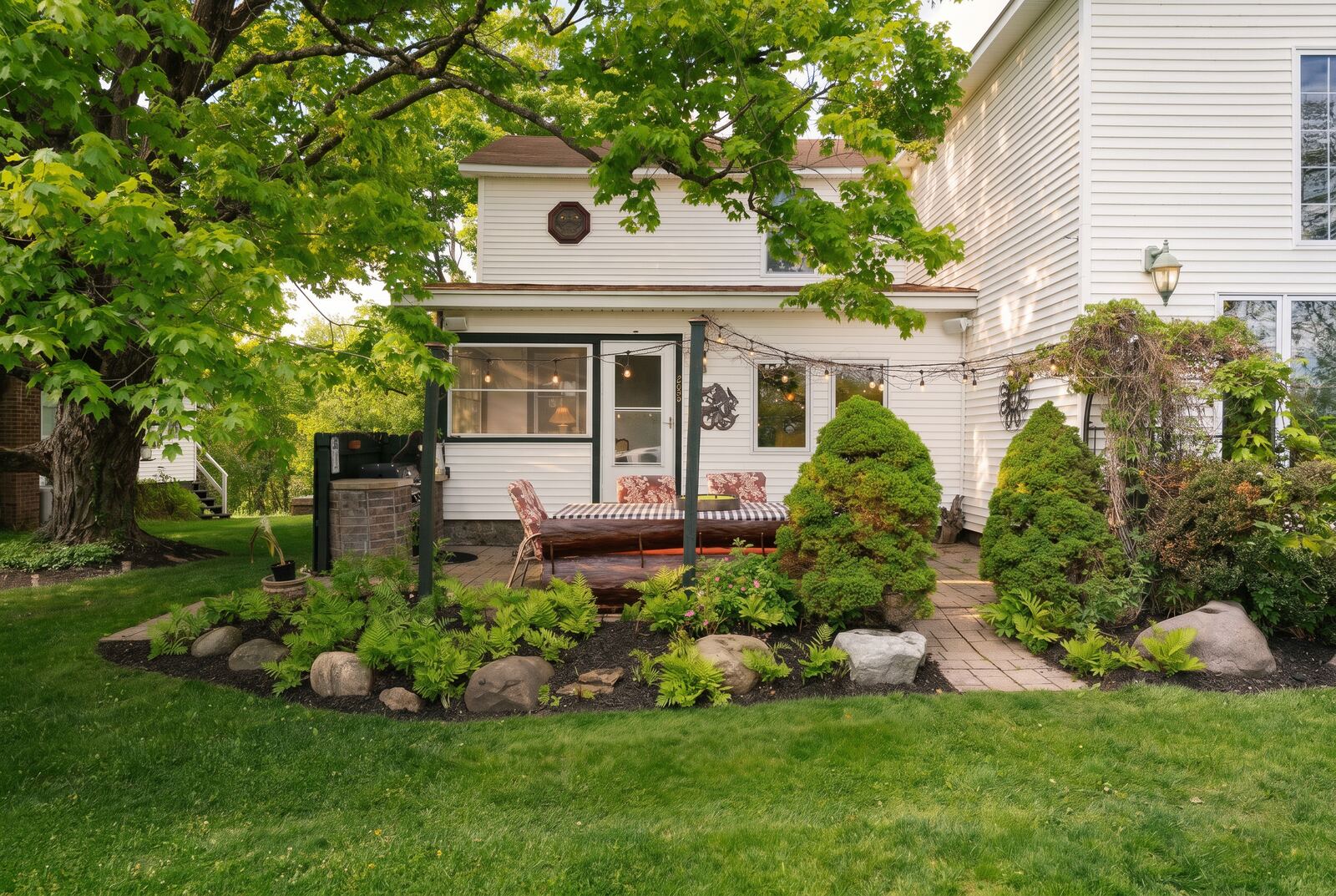 262-270 Patterson Lane, Saugerties — editorial frame