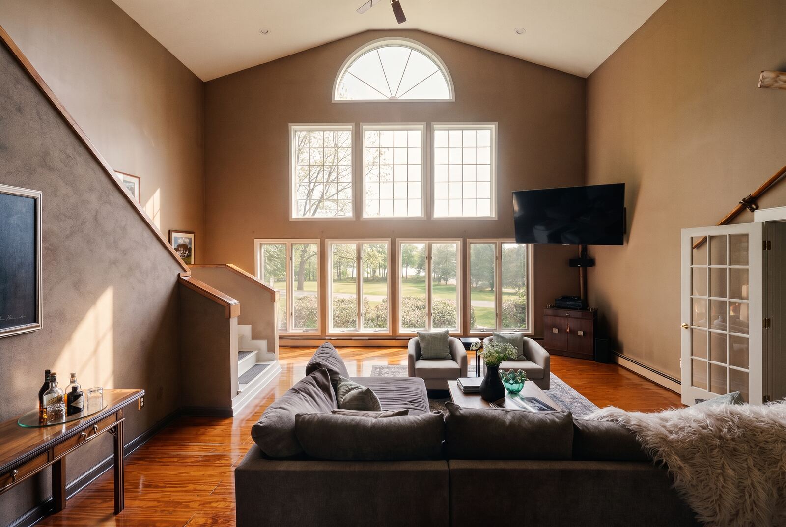262-270 Patterson Lane, Saugerties — editorial frame