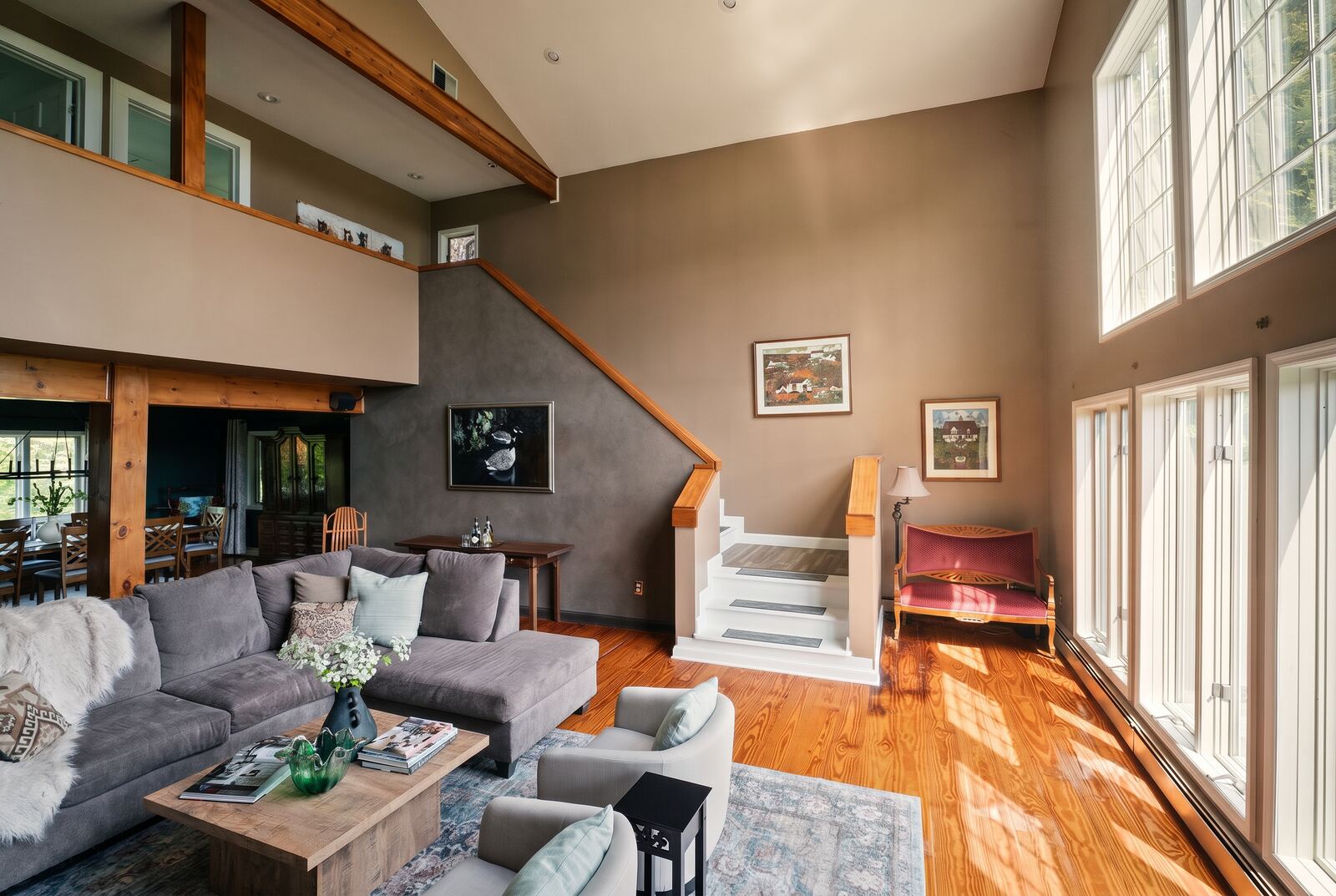 262-270 Patterson Lane, Saugerties — editorial frame