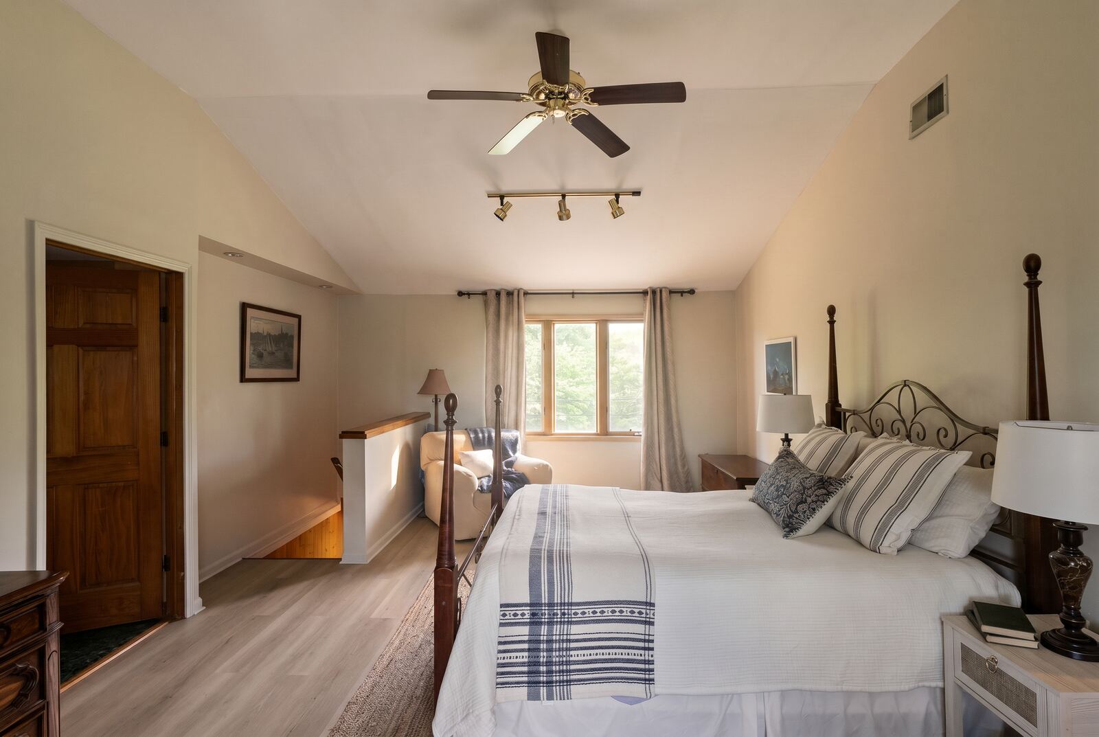 262-270 Patterson Lane, Saugerties — editorial frame