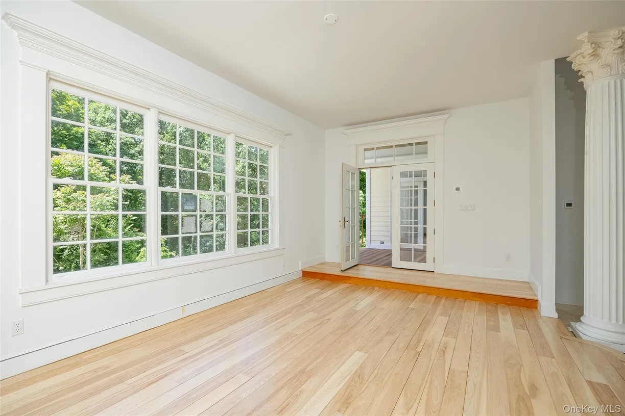 Empty living room before virtual staging